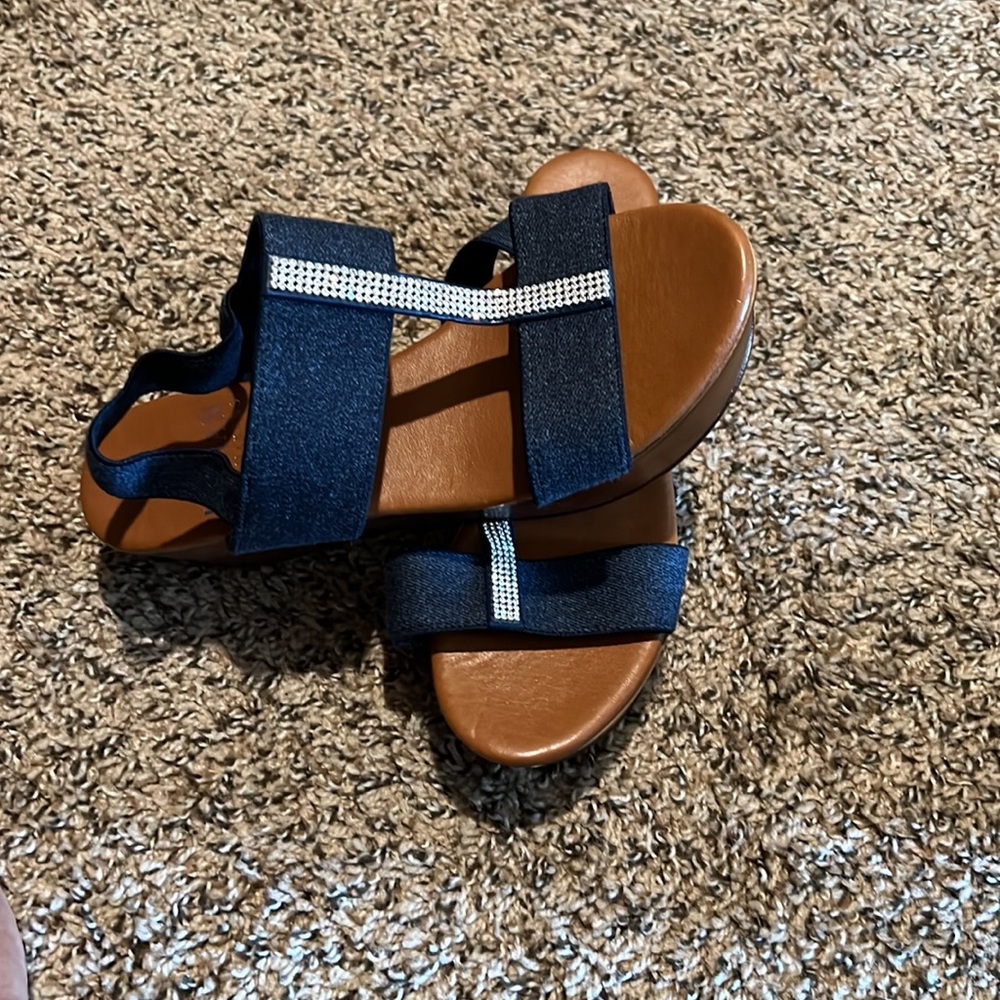 Italian shoemaker jean like sandals with rhinestones. - Picture 3 of 6